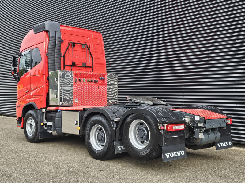 Volvo FH 16 650 / 6x4 BOOGIE / HYDRAULIC / RETARDER / 100T - Xe đầu kéo: hình 3 Volvo FH 16 650 / 6x4 BOOGIE / HYDRAULIC / RETARDER / 100T - Xe đầu kéo: hình 3