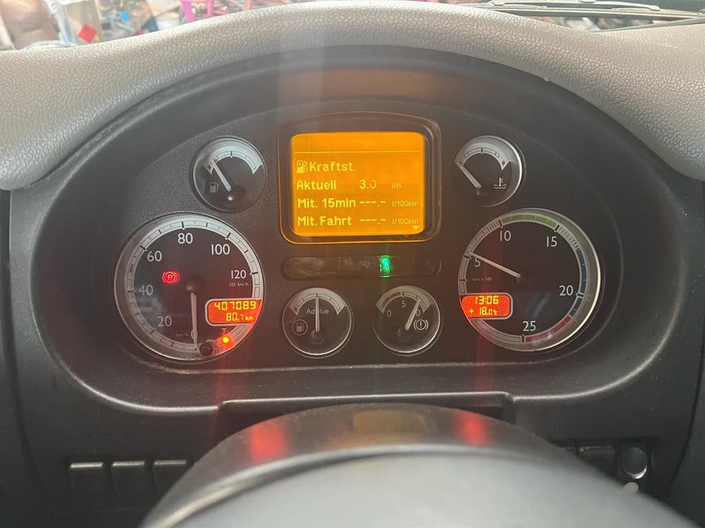 DAF CF 85.460 6X2 VDL Absetzer Top Zustand Retarder DAF CF 85.460 6X2 VDL Absetzer Top Zustand Retarder - Xe tải chở thùng nhỏ: hình 2 DAF CF 85.460 6X2 VDL Absetzer Top Zustand Retarder DAF CF 85.460 6X2 VDL Absetzer Top Zustand Retarder - Xe tải chở thùng nhỏ: hình 2