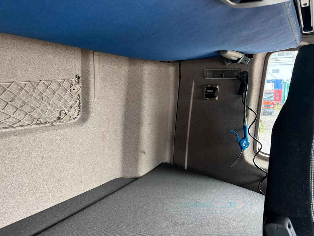 MAN 26.460 6X2 Retarder Klima Navigation guter Zust. MAN 26.460 6X2 Retarder Klima Navigation guter Zust. - Xe tải nâng móc: hình 5 MAN 26.460 6X2 Retarder Klima Navigation guter Zust. MAN 26.460 6X2 Retarder Klima Navigation guter Zust. - Xe tải nâng móc: hình 5