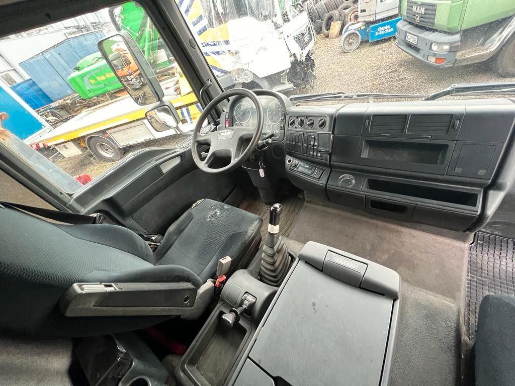 MAN 8.180 4X2 offene Pritsche MAN 8.180 4X2 offene Pritsche - Xe tải nhỏ phẳng: hình 4 MAN 8.180 4X2 offene Pritsche MAN 8.180 4X2 offene Pritsche - Xe tải nhỏ phẳng: hình 4