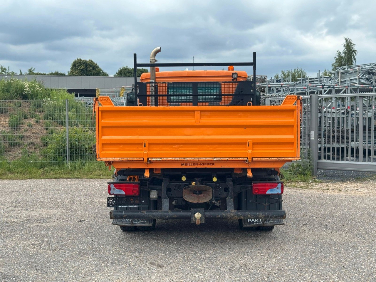 MAN 8.220 4x2 Meiller 3S. Kipper | Sperrdiff. | AHK - Xe ben: hình 5 MAN 8.220 4x2 Meiller 3S. Kipper | Sperrdiff. | AHK - Xe ben: hình 5