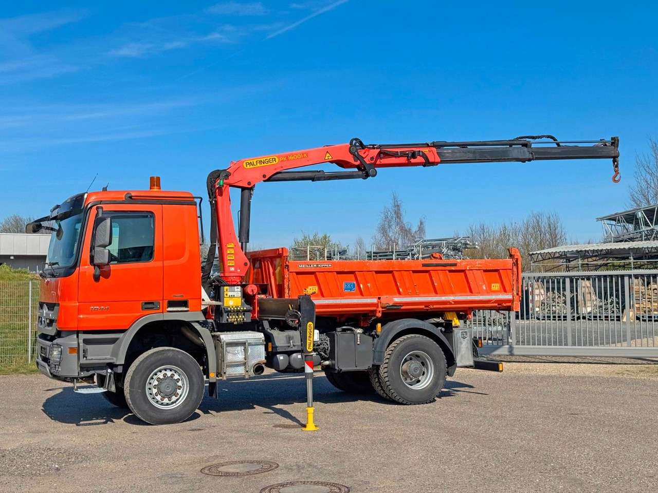 Mercedes-Benz 1844 4x4 Meiller 3S Bordmatik Palfinger PK16001K - Xe ben: hình 1 Mercedes-Benz 1844 4x4 Meiller 3S Bordmatik Palfinger PK16001K - Xe ben: hình 1