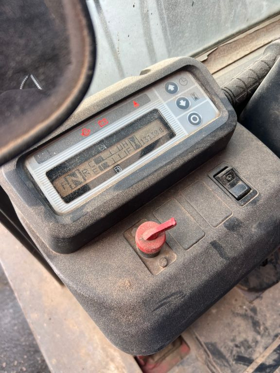 Nissan 32 Diesel 13100 Stunden Nissan 32 Diesel 13100 Stunden - Xe nâng: hình 3 Nissan 32 Diesel 13100 Stunden Nissan 32 Diesel 13100 Stunden - Xe nâng: hình 3