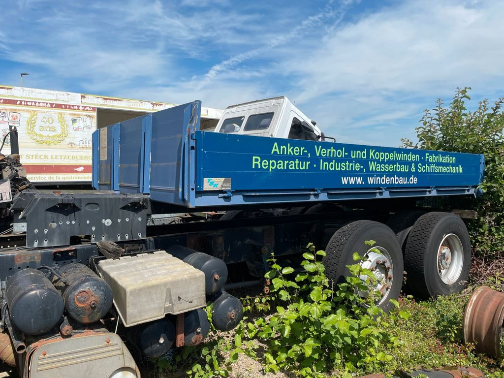 Pritsche lose mit Kransockel Pritsche lose mit Kransockel - Xe tải thùng lửng/ Phẳng: hình 1 Pritsche lose mit Kransockel Pritsche lose mit Kransockel - Xe tải thùng lửng/ Phẳng: hình 1