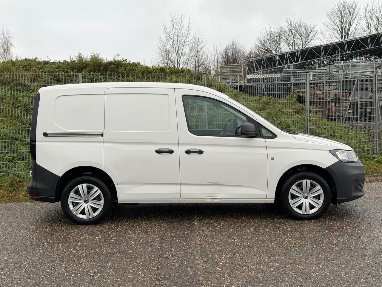 Volkswagen Caddy 4x2 | 2,0 TDI | Klima | PDC | Spurhalteass - Xe van chở khách: hình 5 Volkswagen Caddy 4x2 | 2,0 TDI | Klima | PDC | Spurhalteass - Xe van chở khách: hình 5