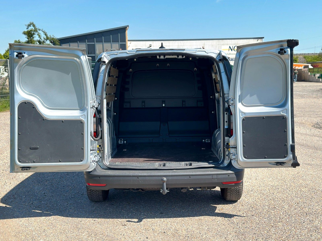 Volkswagen Caddy 4x2 | Klima | AHK | PDC | Spurhalteass. - Xe van chở khách: hình 5 Volkswagen Caddy 4x2 | Klima | AHK | PDC | Spurhalteass. - Xe van chở khách: hình 5