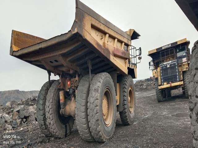 CAT 777E - Xe ben cứng/ Xe chở đá: hình 3 CAT 777E - Xe ben cứng/ Xe chở đá: hình 3