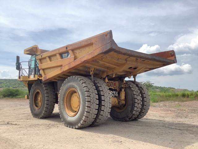 CAT 777F - Xe ben cứng/ Xe chở đá: hình 2 CAT 777F - Xe ben cứng/ Xe chở đá: hình 2