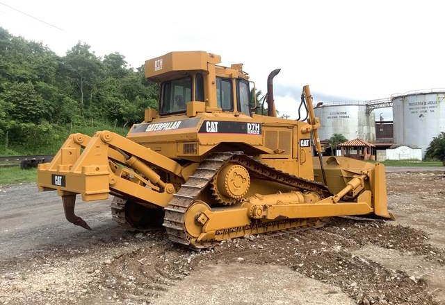 CAT D7H - Máy ủi: hình 3 CAT D7H - Máy ủi: hình 3