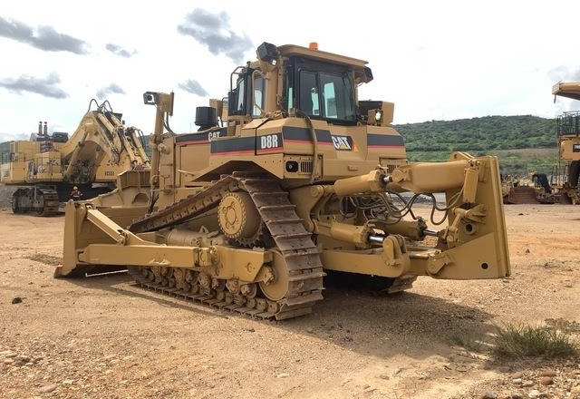 CAT D8R - Máy ủi: hình 2 CAT D8R - Máy ủi: hình 2