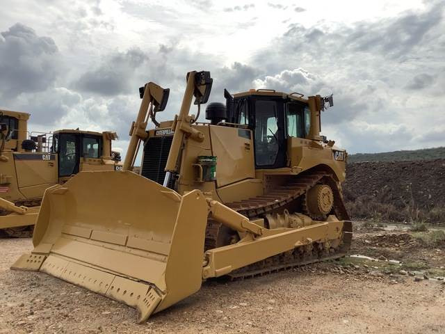 CAT D8T - Máy ủi: hình 1 CAT D8T - Máy ủi: hình 1