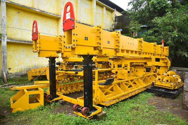 Gomaco GP-4000 - Máy lát nhựa đường: hình 2 Gomaco GP-4000 - Máy lát nhựa đường: hình 2