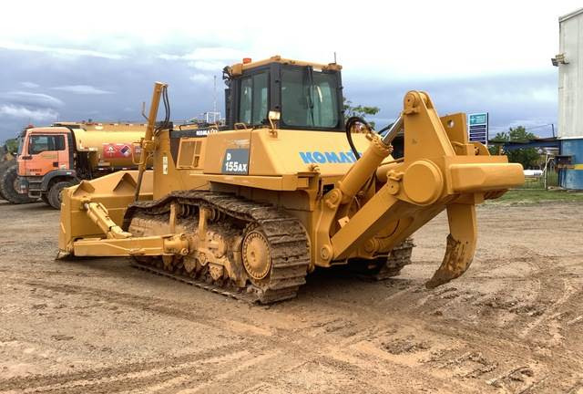 Komatsu D155AX-6 - Máy ủi: hình 2 Komatsu D155AX-6 - Máy ủi: hình 2