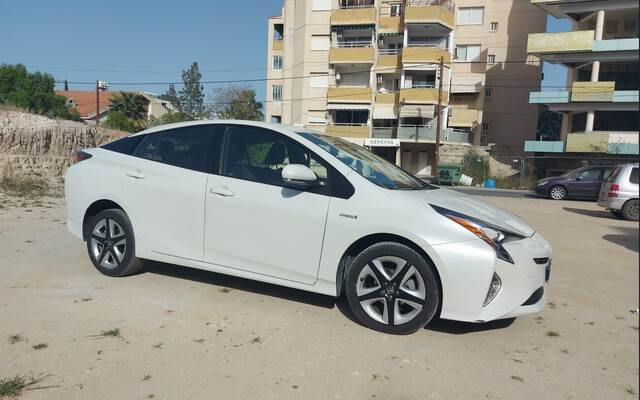 Toyota Prius Hybrid - Xe hơi: hình 4 Toyota Prius Hybrid - Xe hơi: hình 4