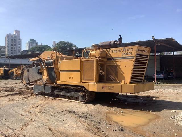 Trencor 1400L - Máy đào hào: hình 2 Trencor 1400L - Máy đào hào: hình 2