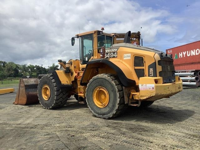 Volvo L220H - Máy xúc lật bánh lốp: hình 2 Volvo L220H - Máy xúc lật bánh lốp: hình 2