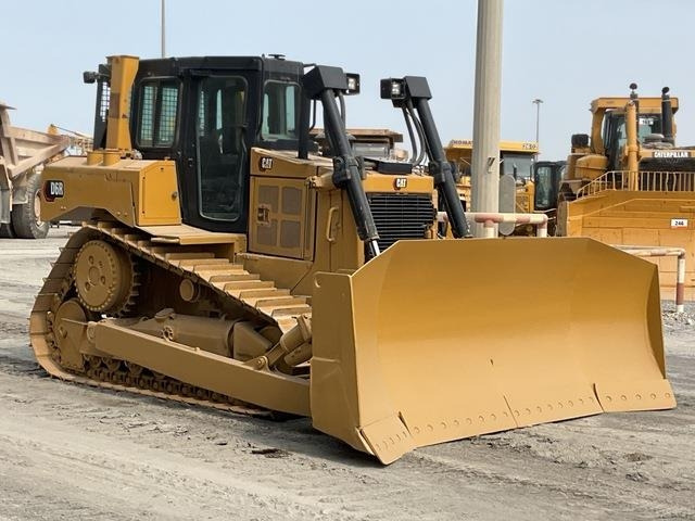 CAT D6R XL - Máy ủi: hình 4 CAT D6R XL - Máy ủi: hình 4