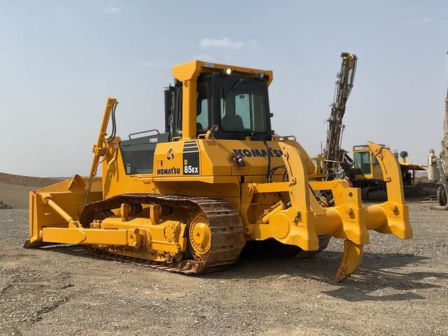 Komatsu D85EX-15 - Máy ủi: hình 2 Komatsu D85EX-15 - Máy ủi: hình 2