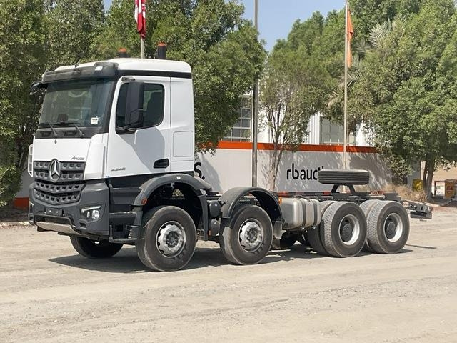 Mercedes-Benz Arocs 4240 - Xe tải khung gầm: hình 1 Mercedes-Benz Arocs 4240 - Xe tải khung gầm: hình 1