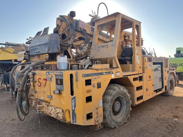 Putzmeister WETKRET5 - Xe bơm bê tông: hình 1 Putzmeister WETKRET5 - Xe bơm bê tông: hình 1