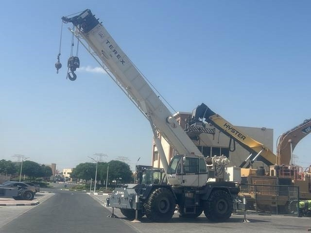 Terex RT555 - Cẩu địa hình: hình 1 Terex RT555 - Cẩu địa hình: hình 1