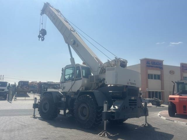 Terex RT555 - Cẩu địa hình: hình 2 Terex RT555 - Cẩu địa hình: hình 2
