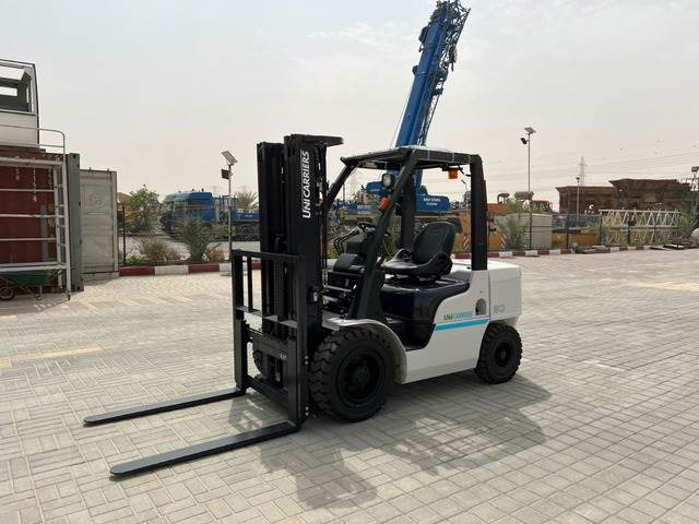 UniCarriers YG1F2A30U - Xe nâng diesel: hình 1 UniCarriers YG1F2A30U - Xe nâng diesel: hình 1
