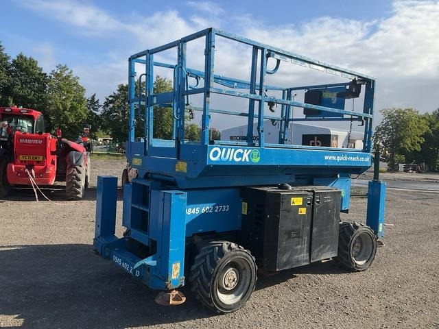 Genie GS2669RT - Máy nâng người hình kéo: hình 3 Genie GS2669RT - Máy nâng người hình kéo: hình 3