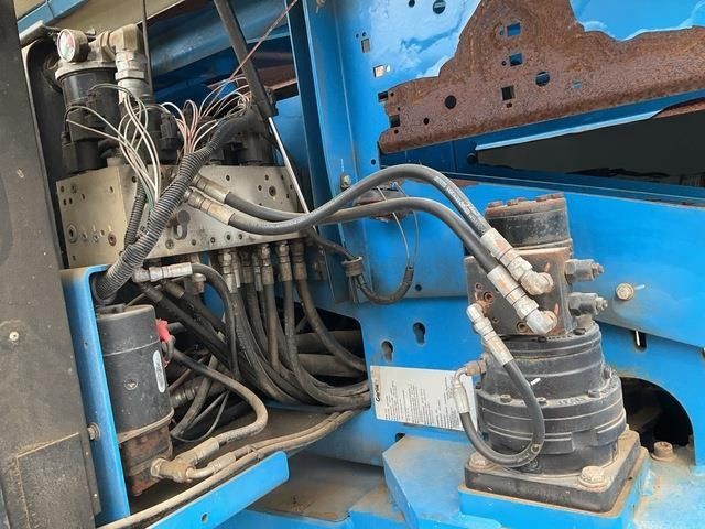 Xe nâng người hình viễn vọng kính Genie S45: hình 15