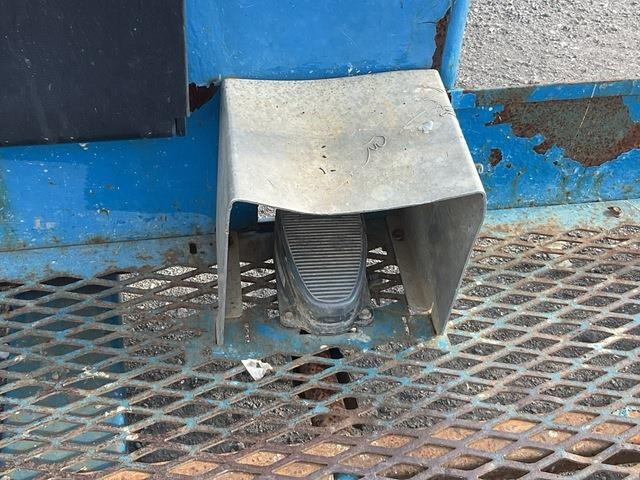 Xe nâng người hình viễn vọng kính Genie S45: hình 10