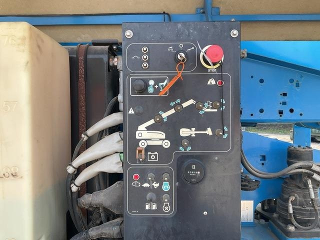 Xe nâng người hình viễn vọng kính Genie S45: hình 8