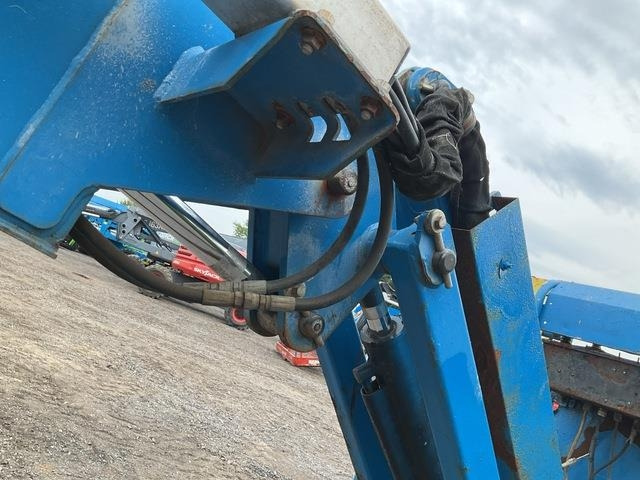 Xe nâng người hình viễn vọng kính Genie S45: hình 24