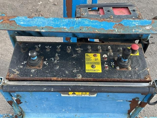 Xe nâng người hình viễn vọng kính Genie S45: hình 11