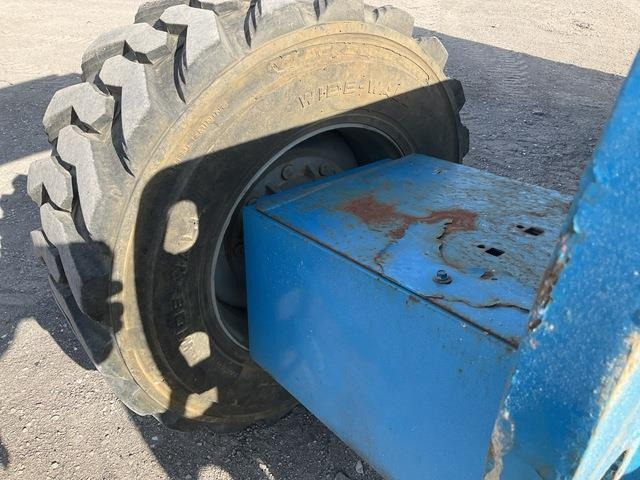 Xe nâng người hình viễn vọng kính Genie S45: hình 20