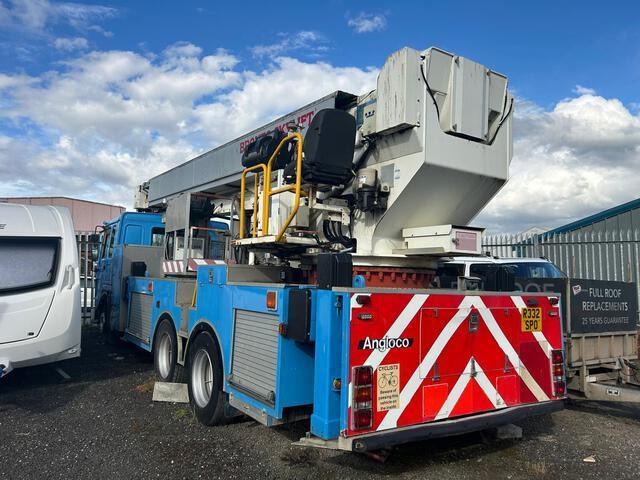 Volvo FL10 - Xe cẩu tự hành: hình 3 Volvo FL10 - Xe cẩu tự hành: hình 3