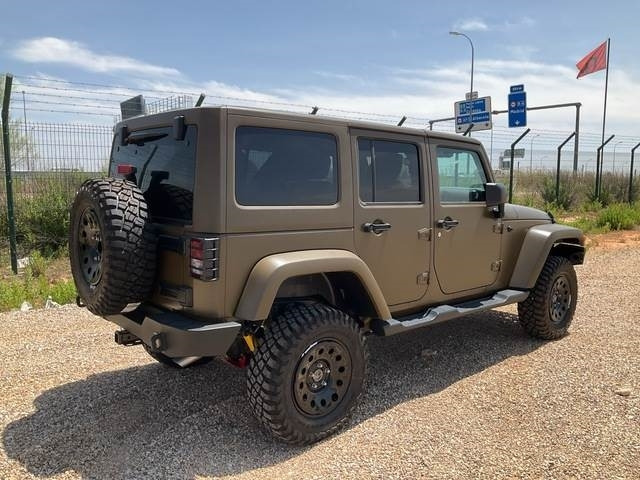Jeep Wrangler JK Command - SUV: hình 3 Jeep Wrangler JK Command - SUV: hình 3