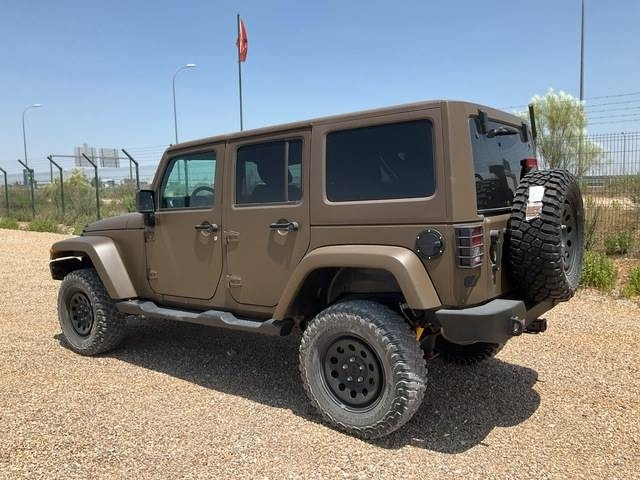 Jeep Wrangler JK Command - Xe hơi: hình 2 Jeep Wrangler JK Command - Xe hơi: hình 2