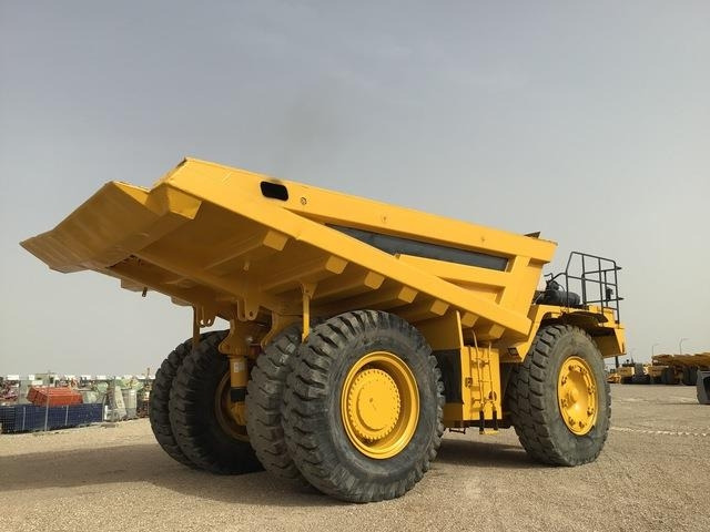 Komatsu HD785-5 - Xe ben cứng/ Xe chở đá: hình 3 Komatsu HD785-5 - Xe ben cứng/ Xe chở đá: hình 3