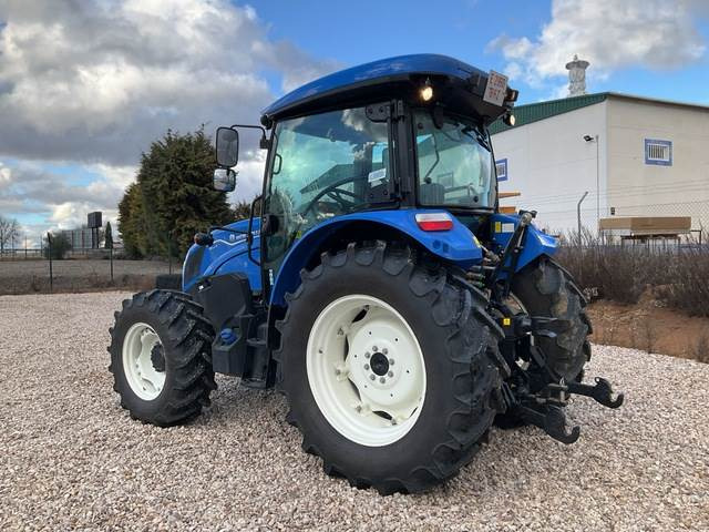 New Holland T5.100 - Máy cày: hình 2 New Holland T5.100 - Máy cày: hình 2