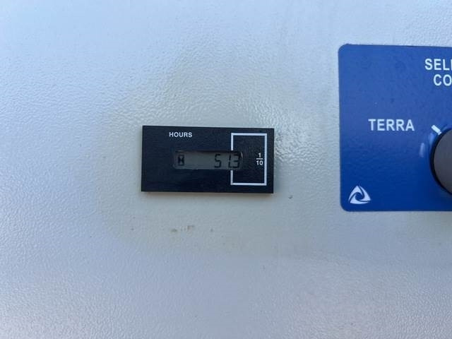 Nền bục trên không gắn trên xe tải, Máy nâng người hình kéo Iveco Eurocargo 180E25: hình 15