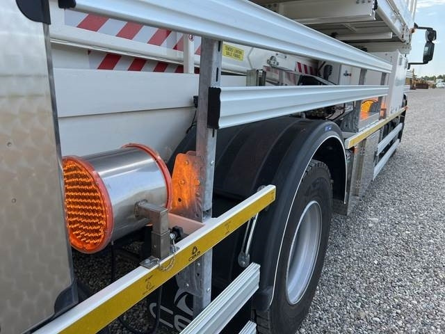 Nền bục trên không gắn trên xe tải, Máy nâng người hình kéo Iveco Eurocargo 180E25: hình 21