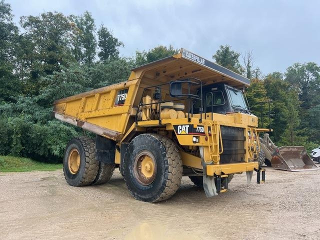 CAT 775D - Xe ben cứng/ Xe chở đá: hình 4 CAT 775D - Xe ben cứng/ Xe chở đá: hình 4