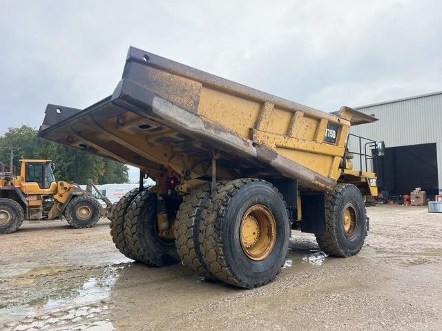 CAT 775D - Xe ben cứng/ Xe chở đá: hình 3 CAT 775D - Xe ben cứng/ Xe chở đá: hình 3
