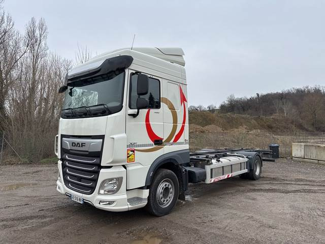 DAF XF450 - Xe chở container/ Xe tải hoán đổi thân: hình 1 DAF XF450 - Xe chở container/ Xe tải hoán đổi thân: hình 1