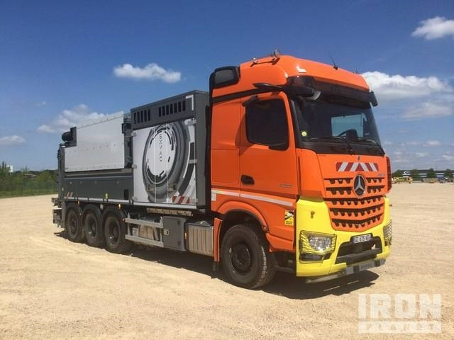 Rivard - Mercedes-Benz EXVAC - Arocs 3253 8x4 - Xe tải chân không: hình 2 Rivard - Mercedes-Benz EXVAC - Arocs 3253 8x4 - Xe tải chân không: hình 2