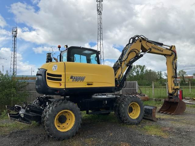 Yanmar B110W - Máy xúc bánh lốp: hình 3 Yanmar B110W - Máy xúc bánh lốp: hình 3