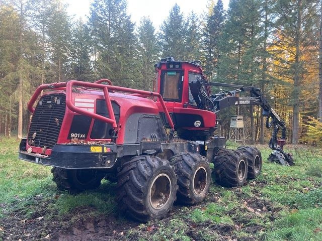 Komatsu XH901XC-6 - Máy thu hoạch rừng: hình 3 Komatsu XH901XC-6 - Máy thu hoạch rừng: hình 3