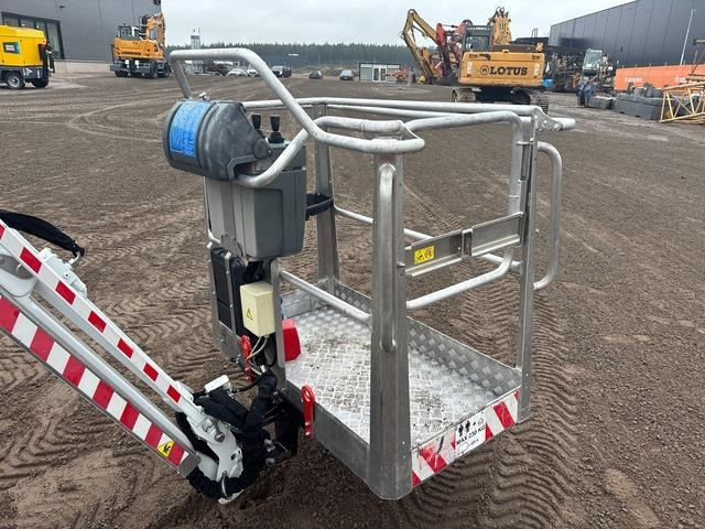 Dino 220RXT - Xe nâng người nhiều khớp nối: hình 4 Dino 220RXT - Xe nâng người nhiều khớp nối: hình 4