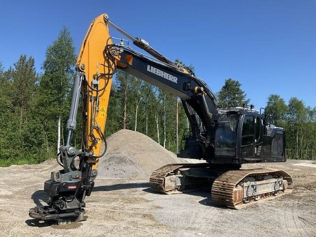 Liebherr 930LC V - Máy xúc bánh xích: hình 1 Liebherr 930LC V - Máy xúc bánh xích: hình 1