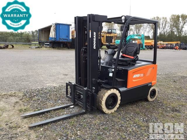 Doosan B25X-7 PLUS - Xe nâng điện: hình 1 Doosan B25X-7 PLUS - Xe nâng điện: hình 1